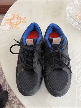 Men's Athletic Sneakers - Black with Blue Accents